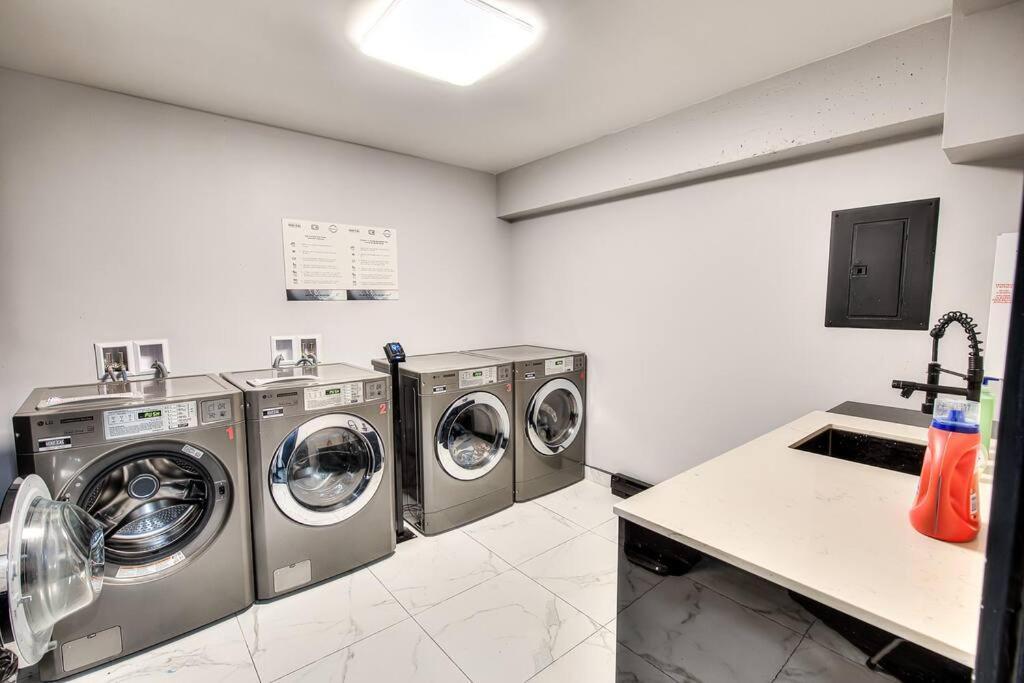 Ndg Dreams! New & Modern 3Br Easy City Life Montreal Exterior photo