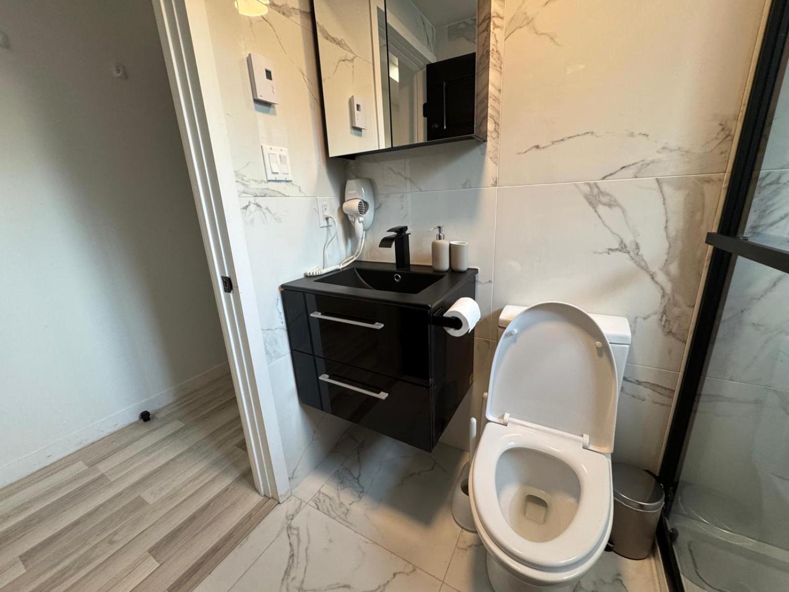 Ndg Dreams! New & Modern 3Br Easy City Life Montreal Exterior photo