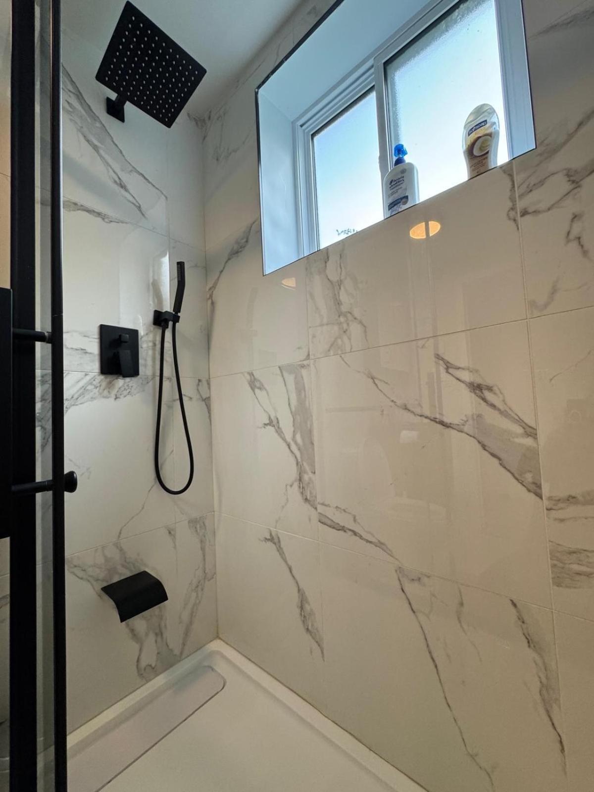Ndg Dreams! New & Modern 3Br Easy City Life Montreal Exterior photo